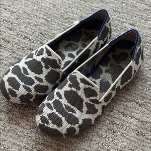 Rothy's Gray Leopard Print Flats